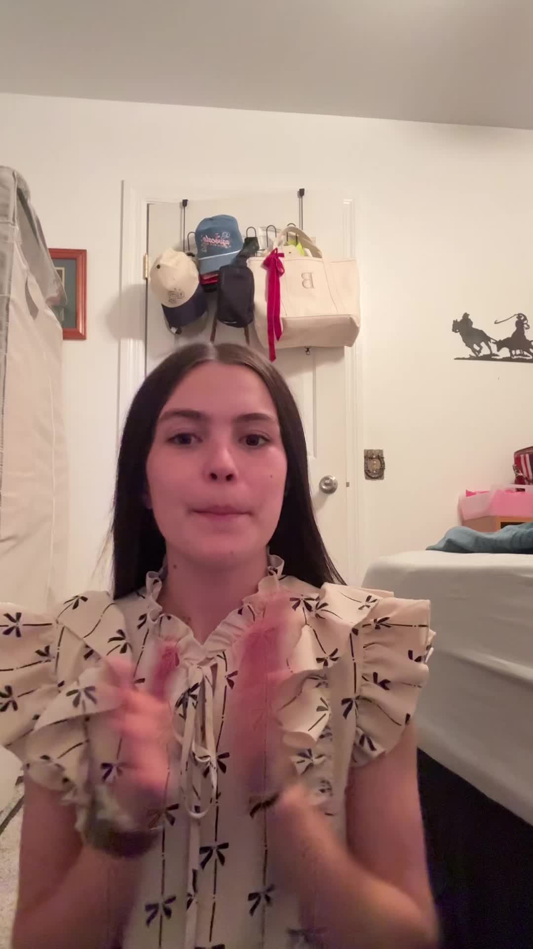 @itsbrookelunttt