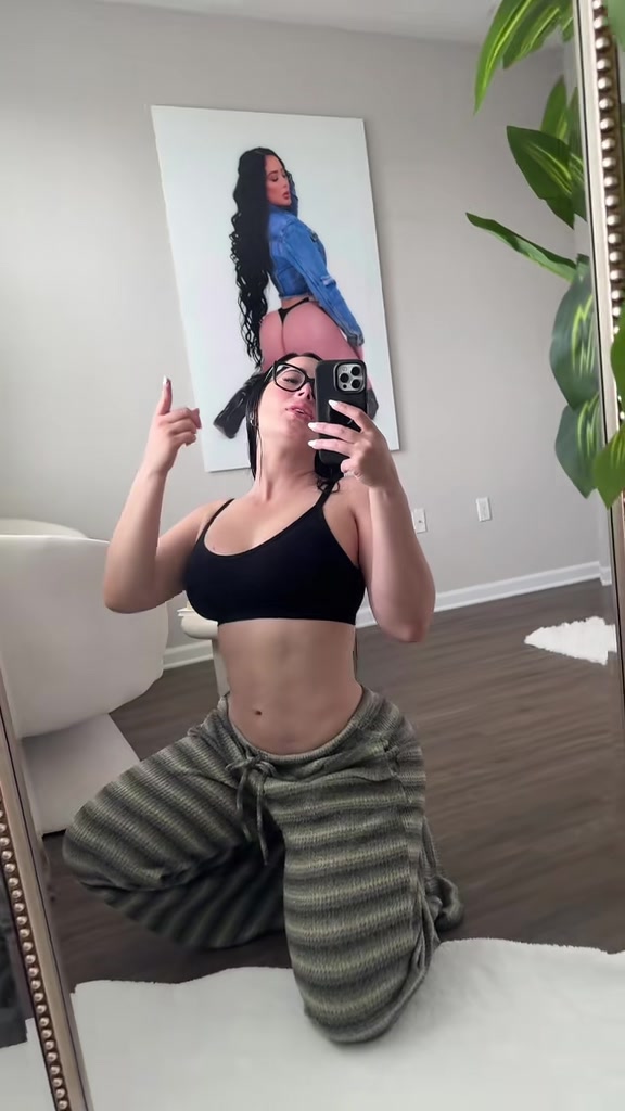 @Chikygarcia81