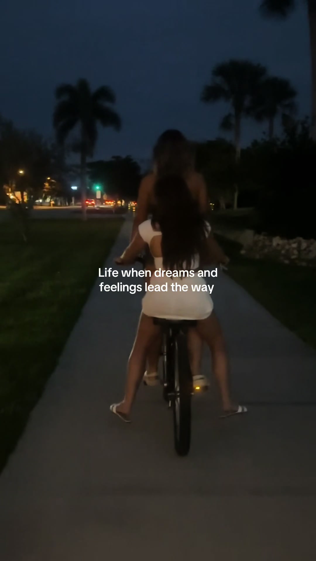 @ᴊᴜʟɪᴀɴᴀ ᴊᴏʟɪᴇ