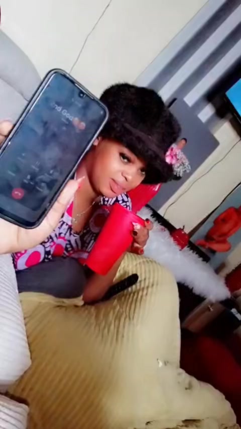 @Q&ugrave;eendom