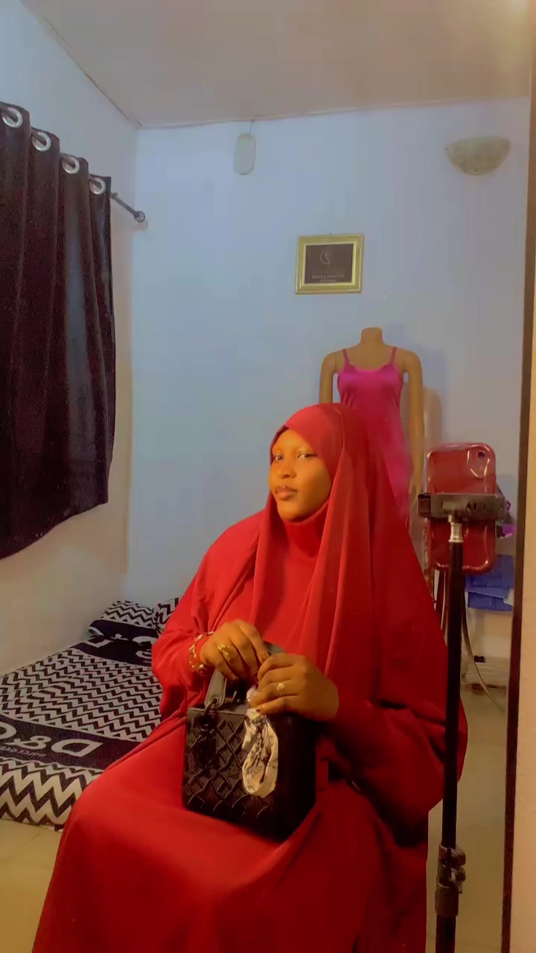 @FASHION DESIGNER IN IKD-LAGOS