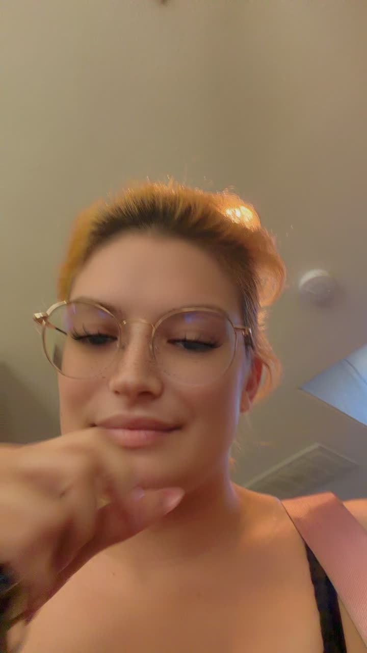 @KandiKwinn