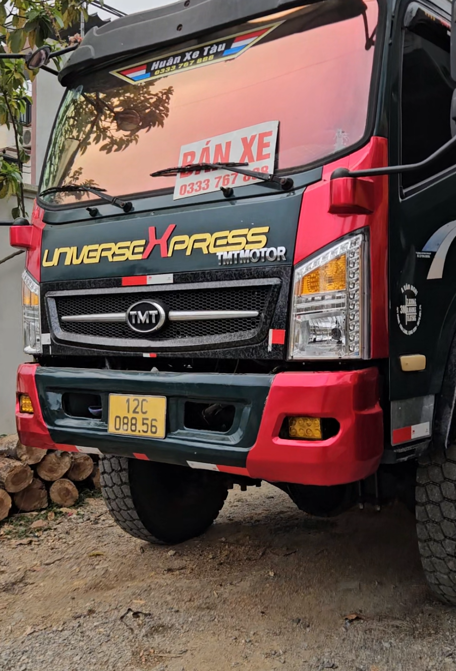 @Hu&acirc;n Xe T&agrave;u