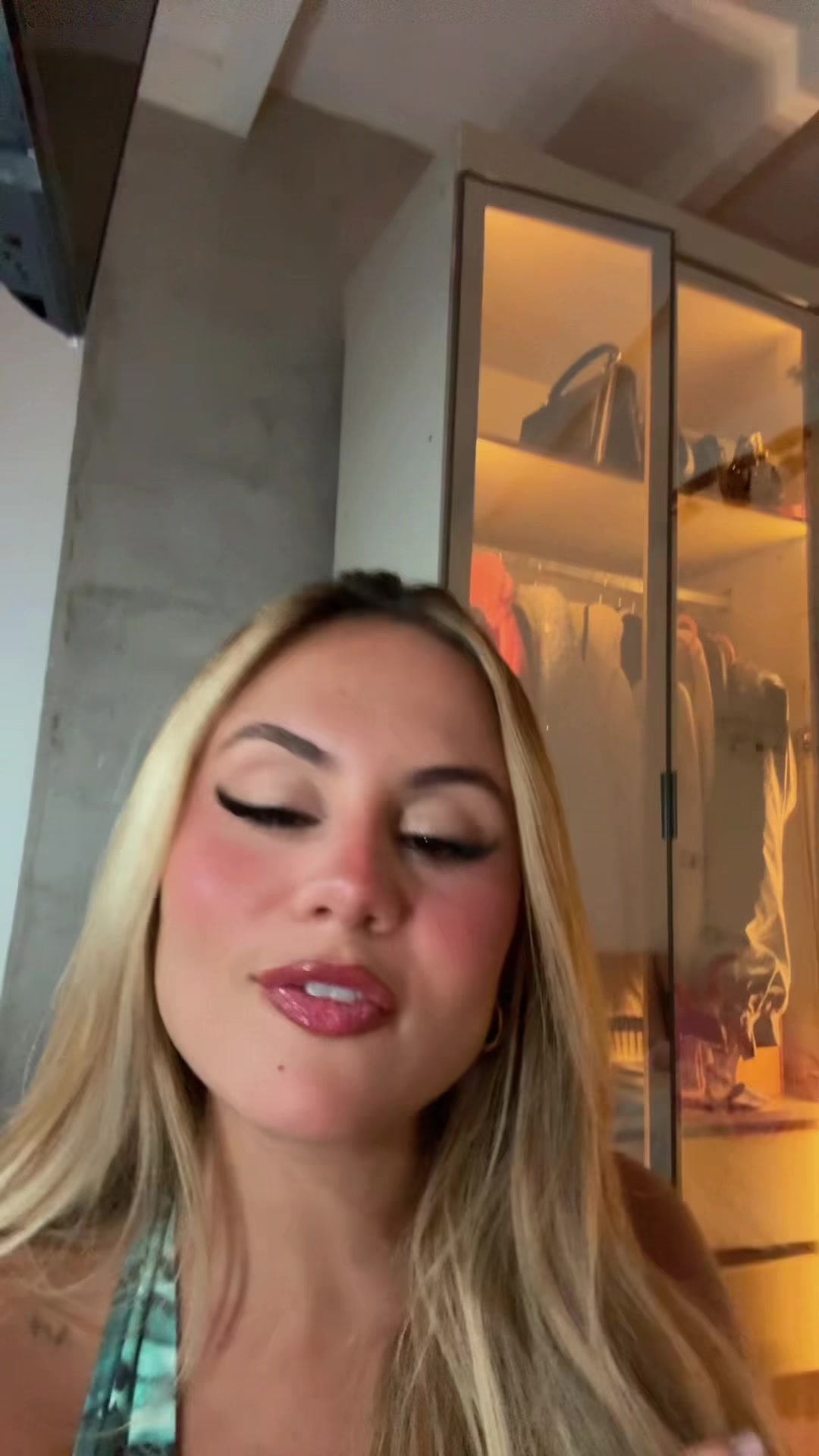 @Lara jucá