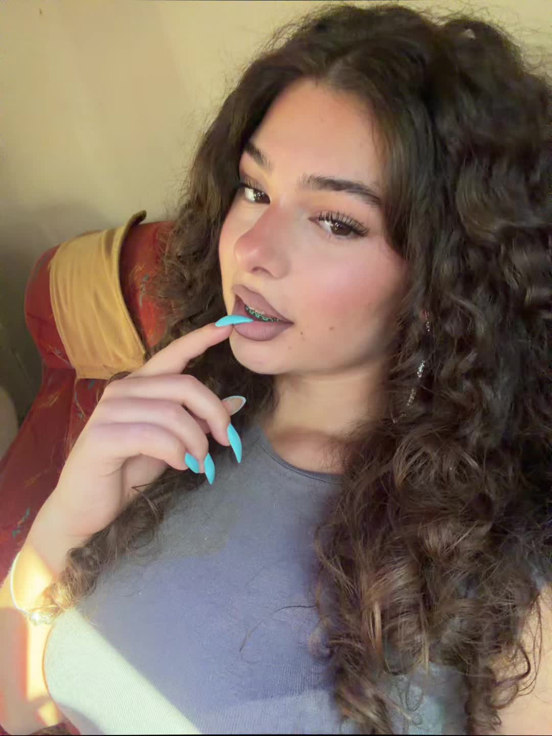 @shanagrimieri