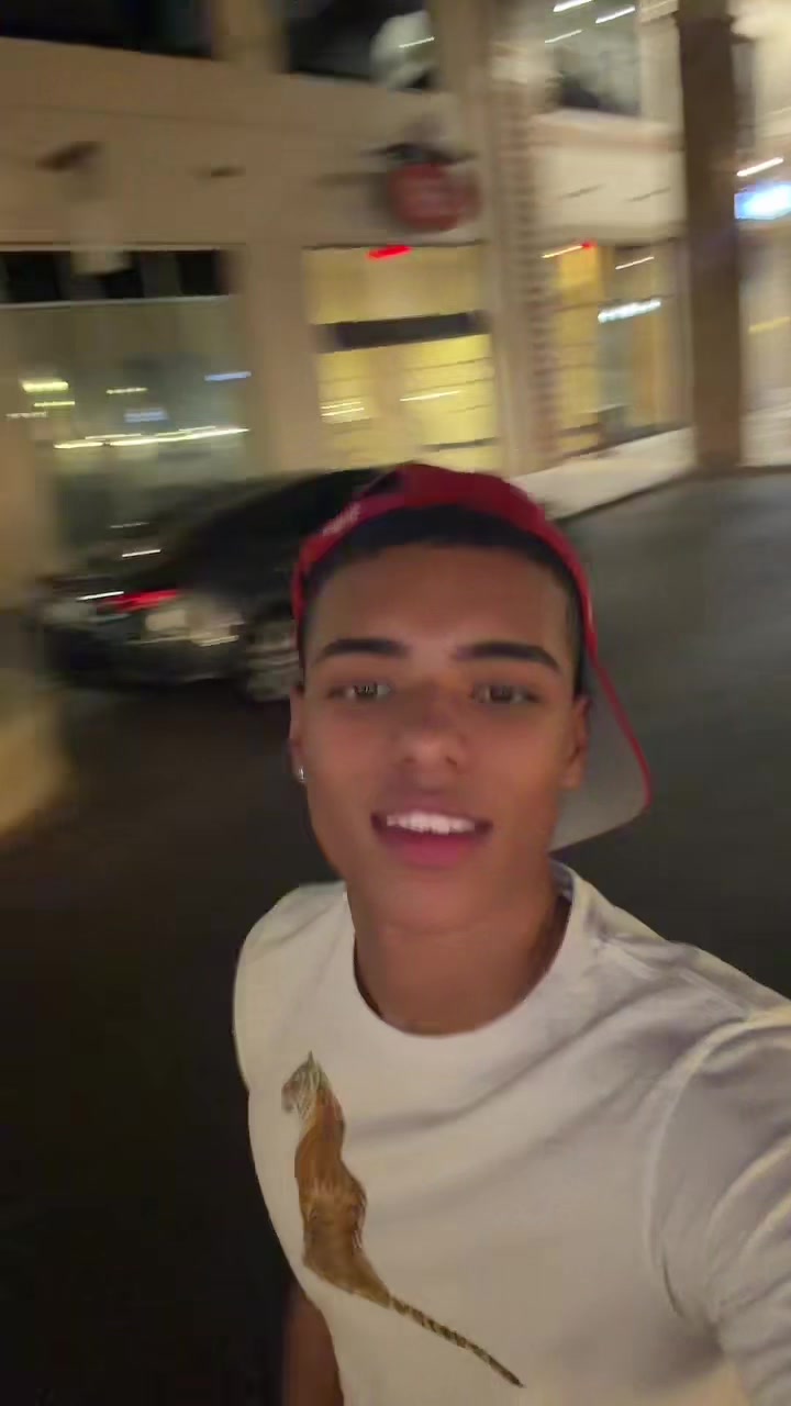 @Xiomar