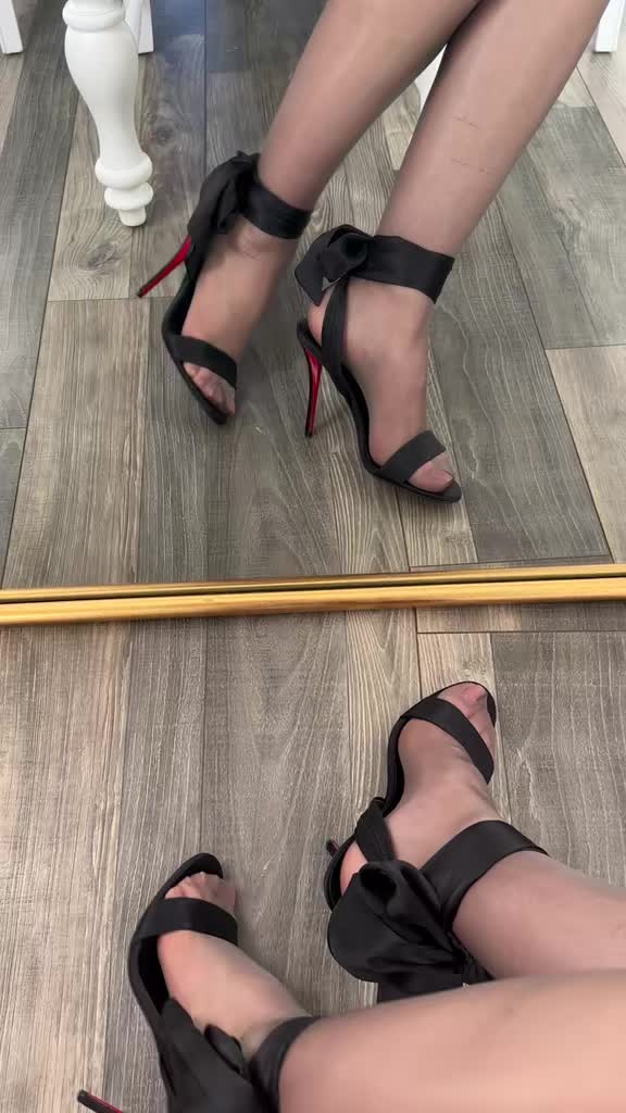 @EmmaSirusInHeels