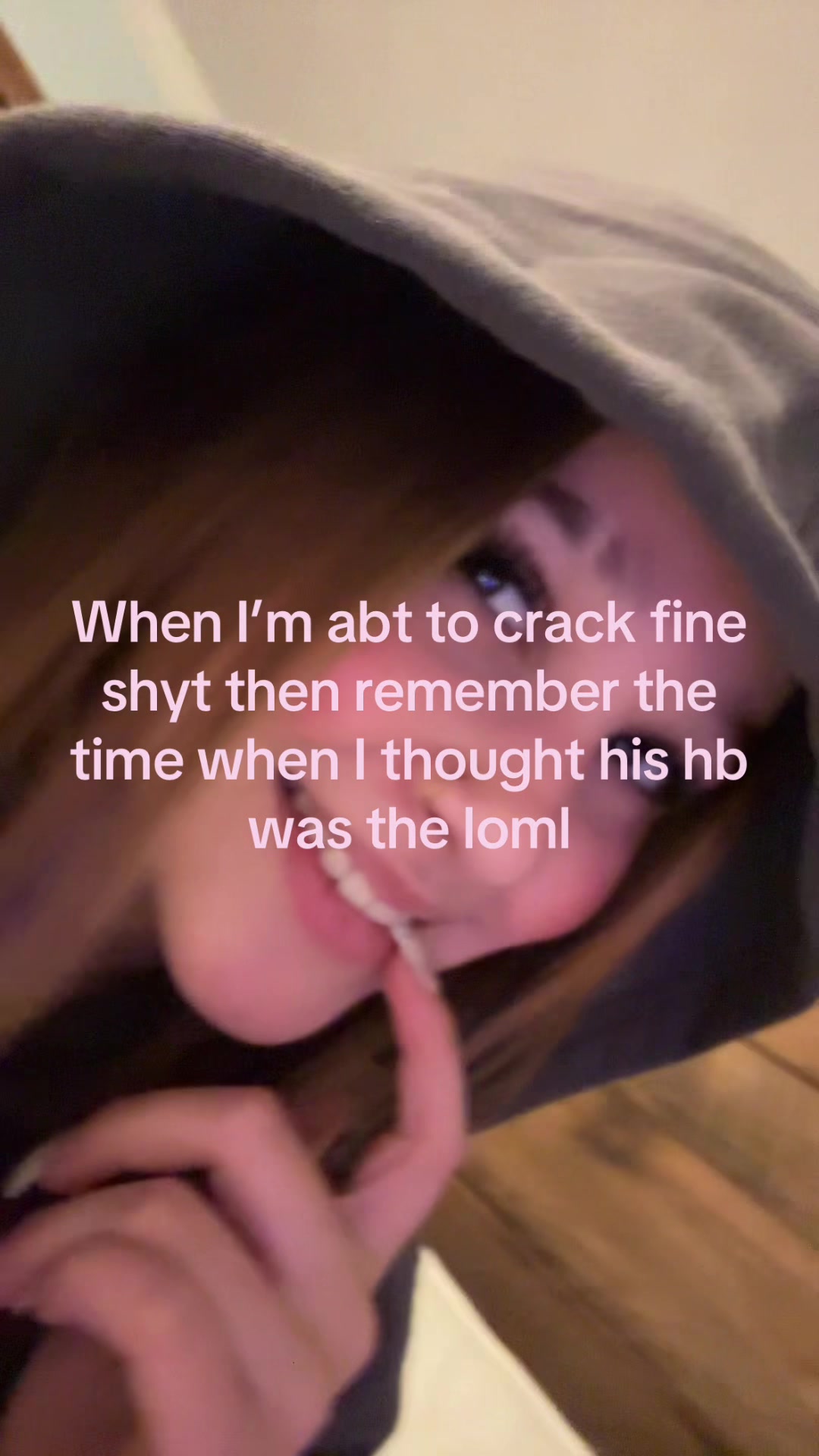 @???
