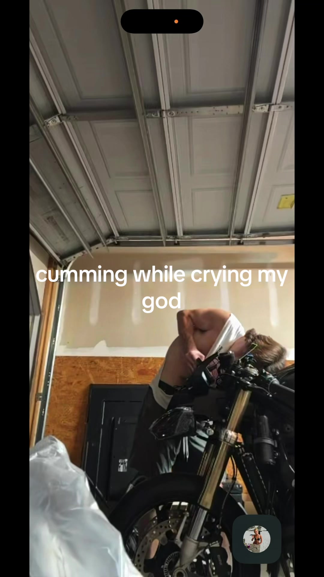 @___