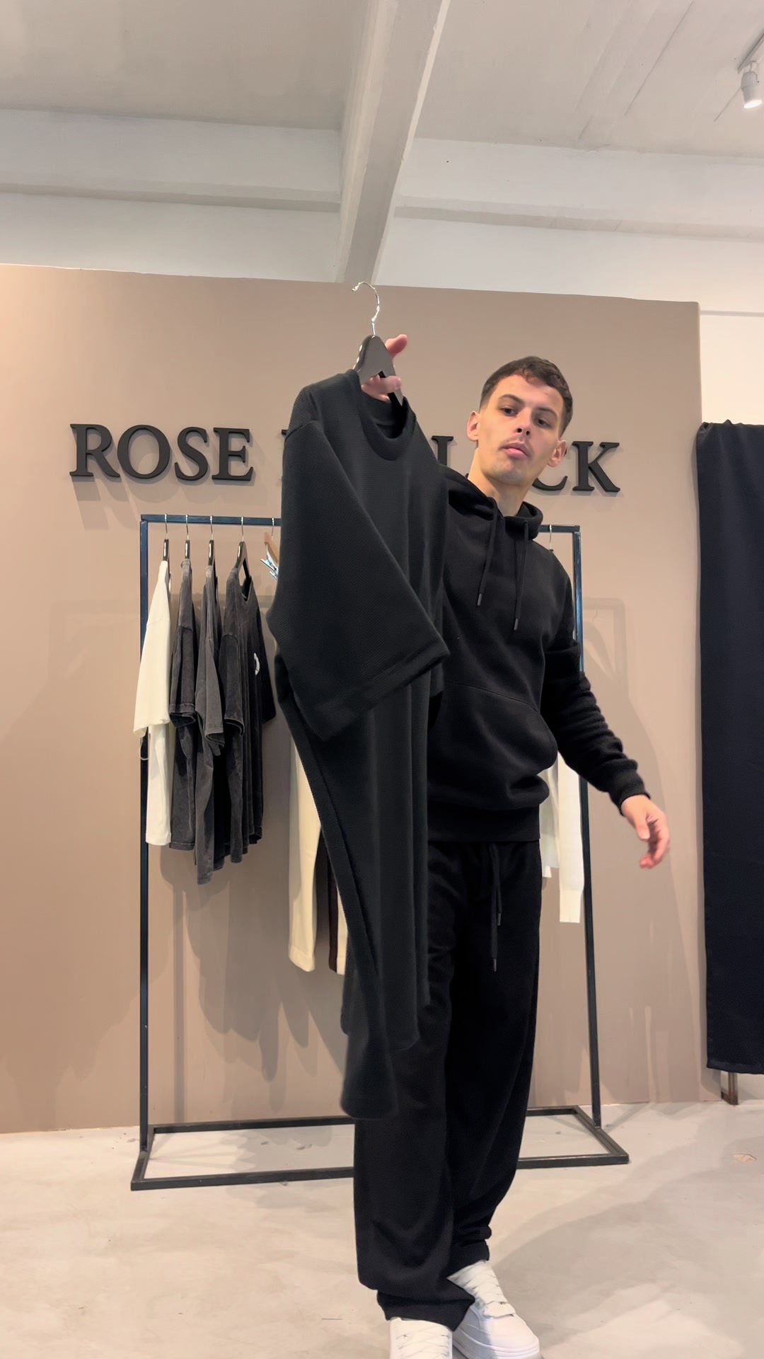 @Rose In Black
