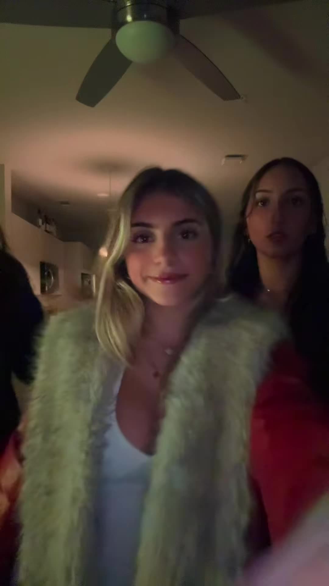 @Ava
