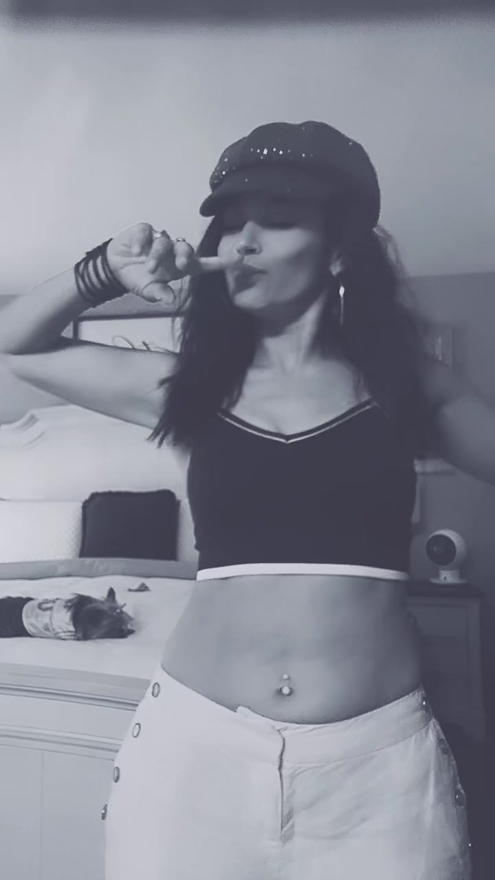 @Lovely_CarlyByrne