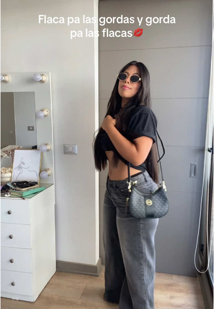 @Andrea Galue| Curvy creator🤎