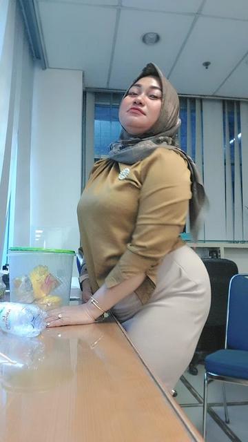 @momihzahwavarel