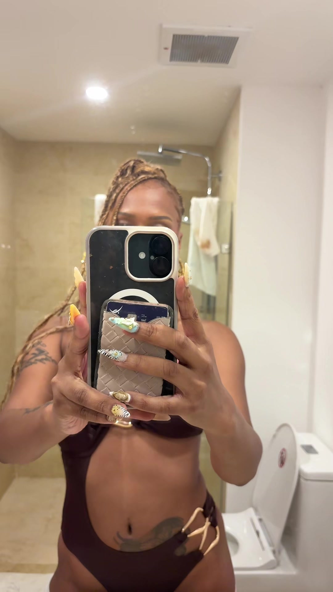 @_Just3