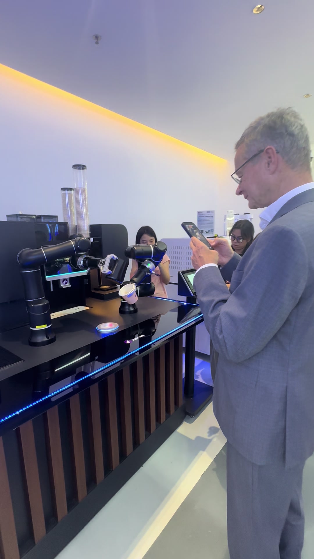 @Anno Robot Barista Coffee