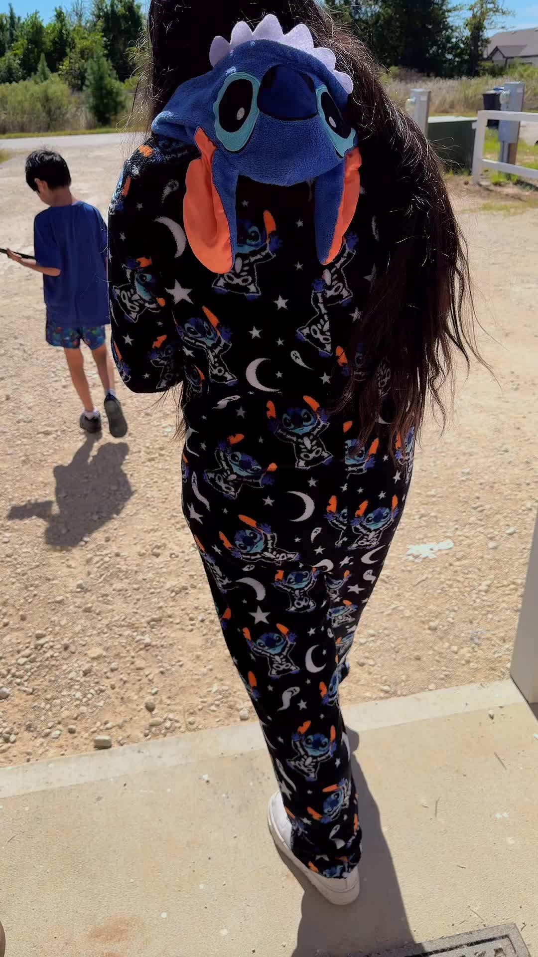 @lalalopez