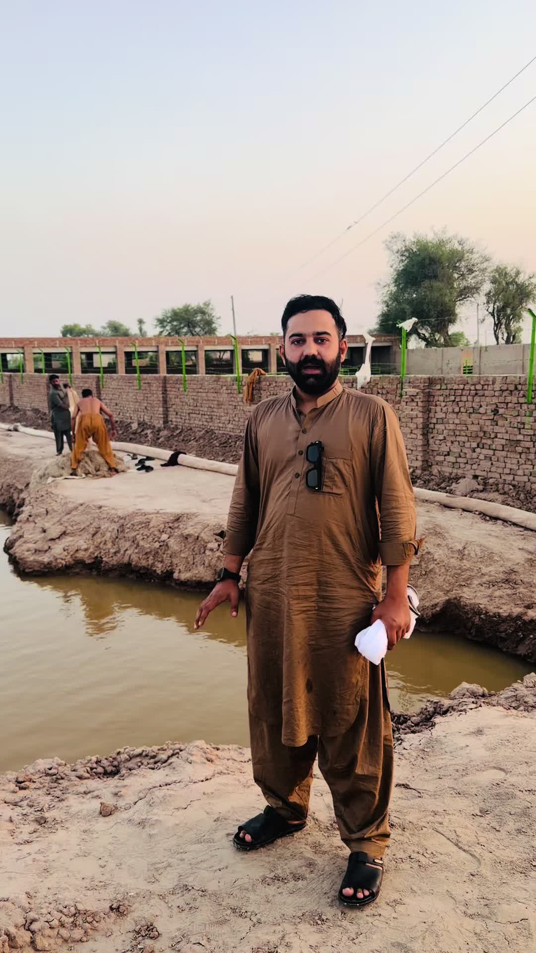 @Malik Dairy Farm 265HR