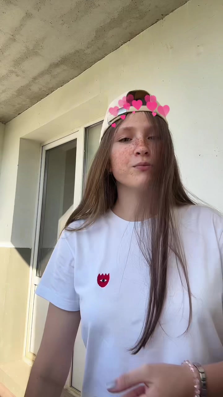 @vvor🤤5️⃣
