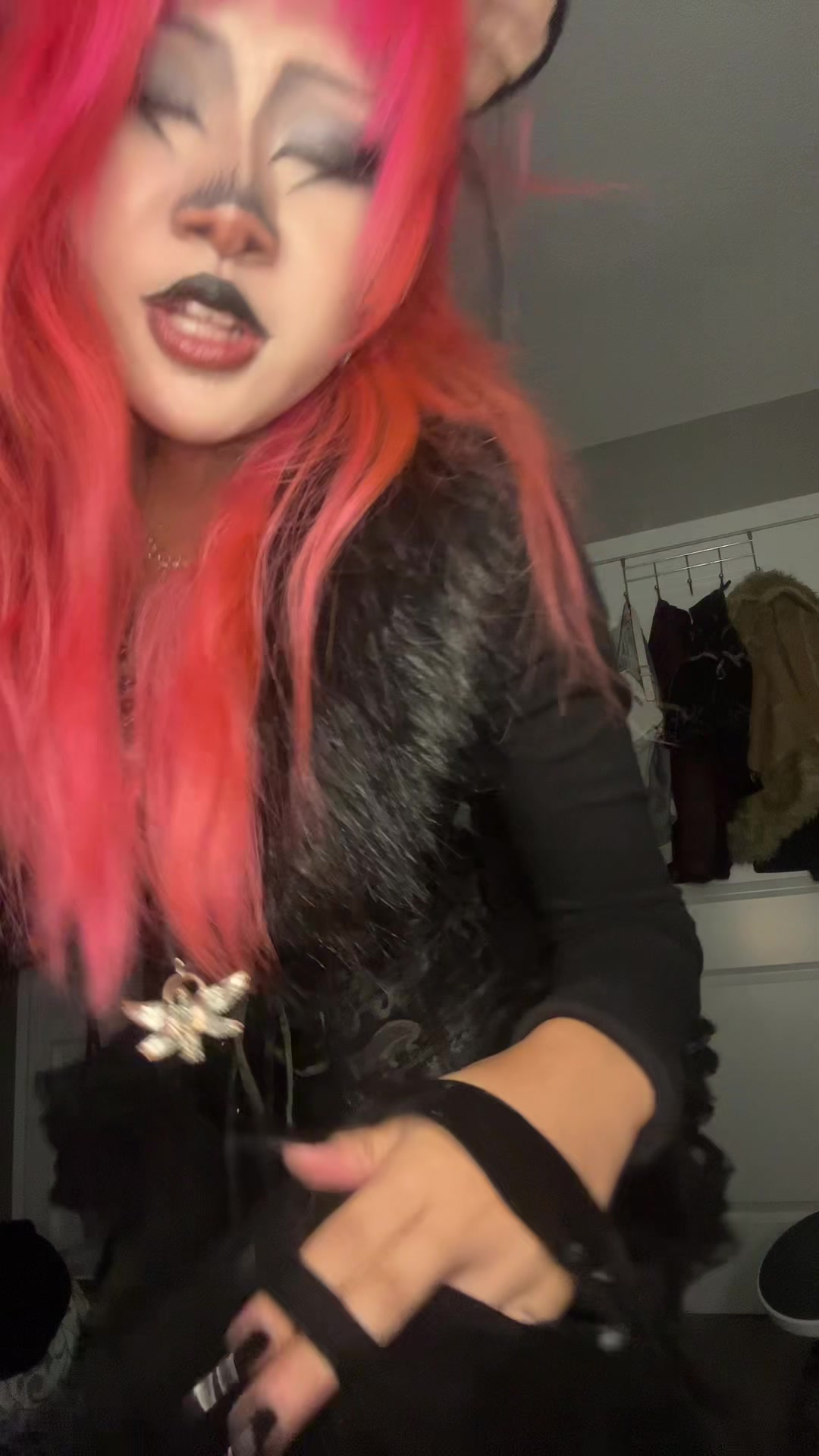 @lux🧟&zwj;♀️