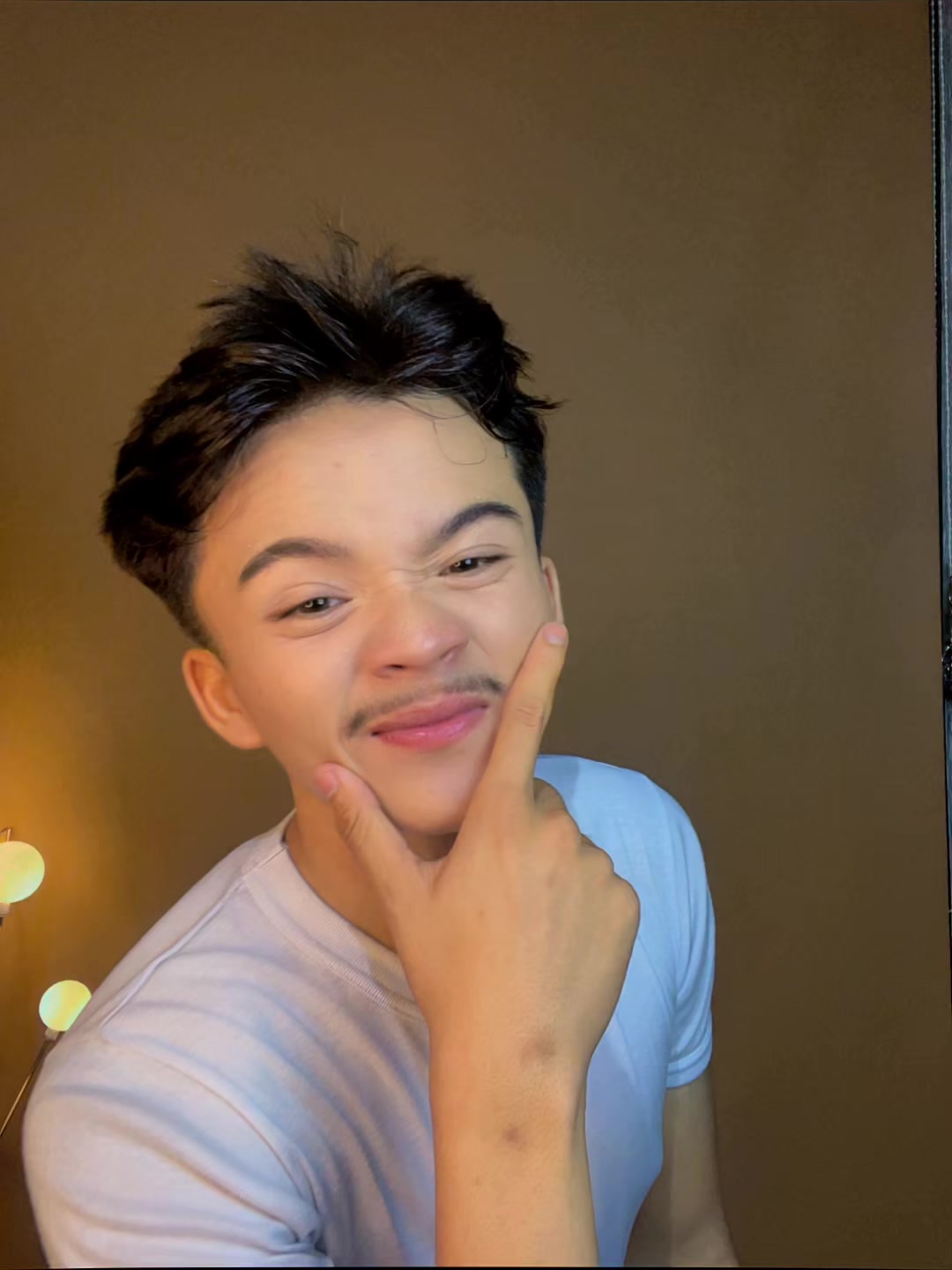 @🦖