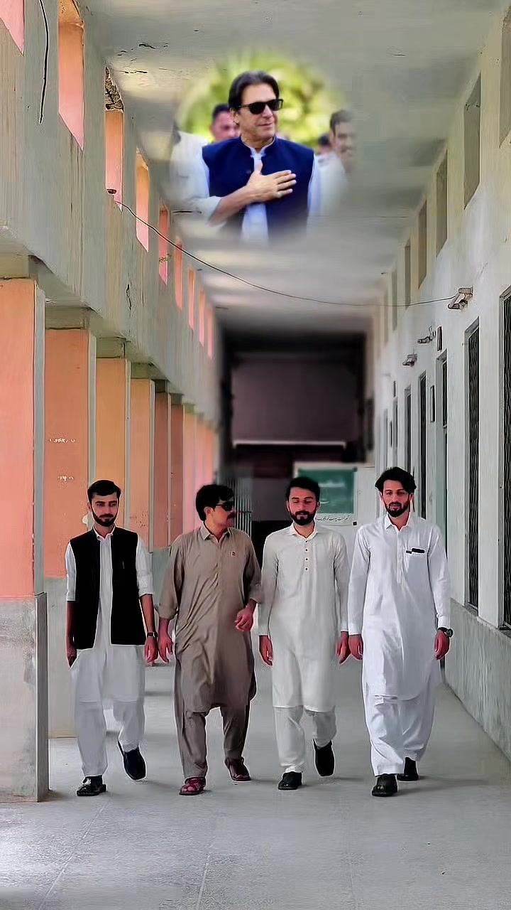 @𝙍𝙖𝙚𝙚𝙨 🦅 مردانے