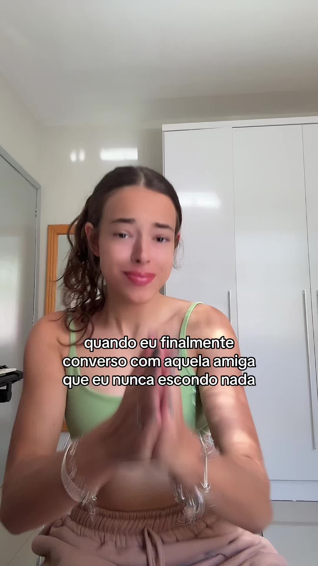 @Julia Andrade