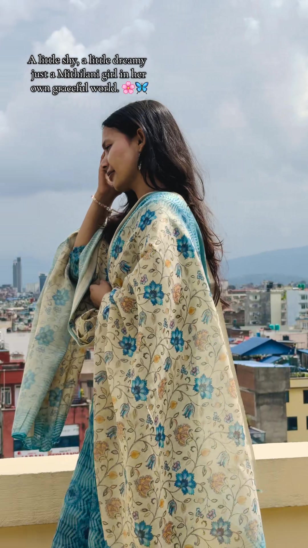 @शोना 💫