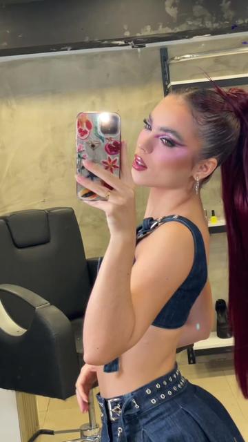 @Marialex