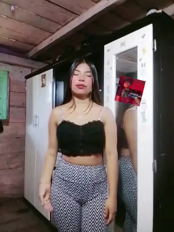@𝐄𝐦𝐞𝐥𝐲>3🎀🍒