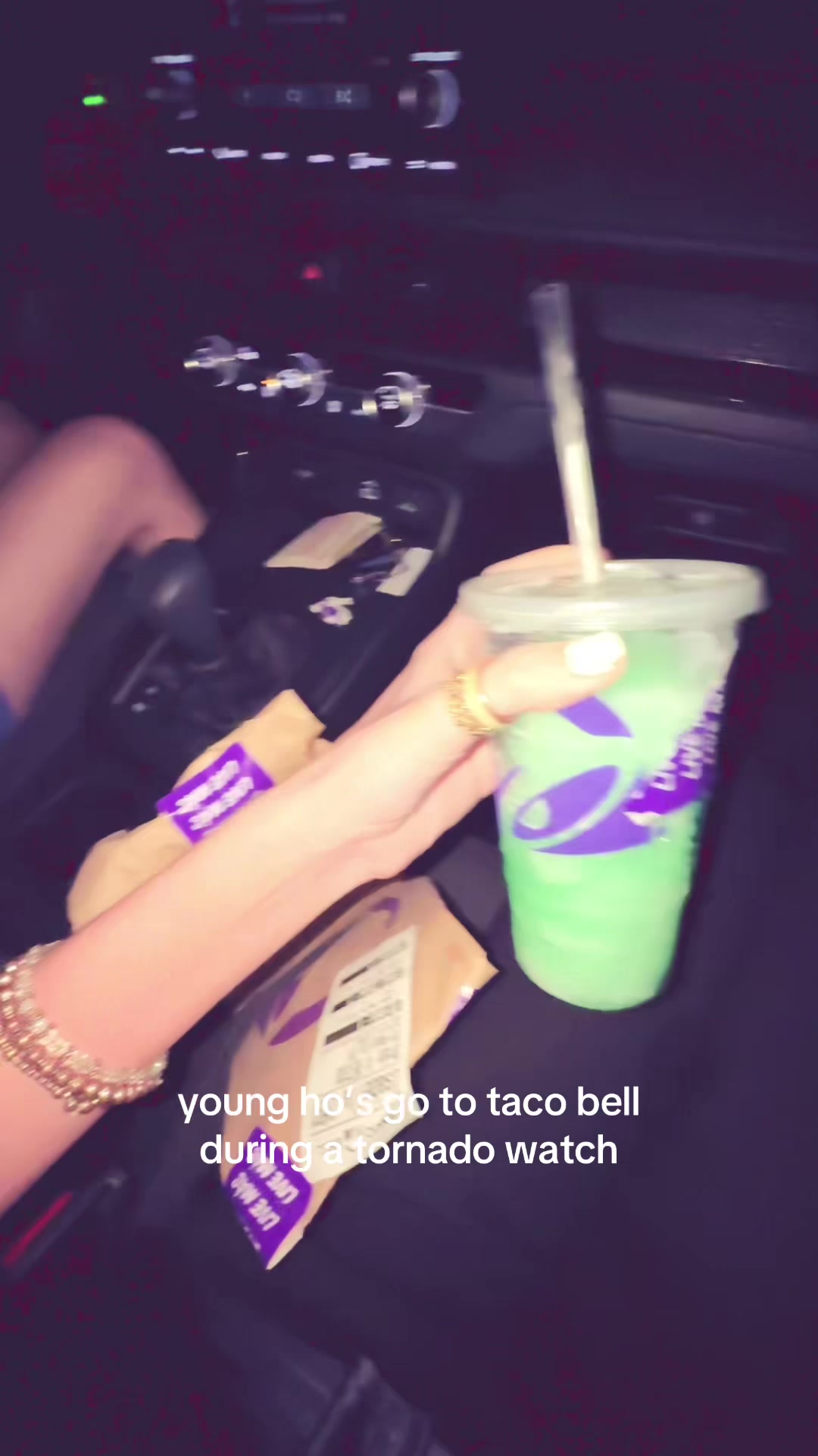 @b e l l a ツ✯