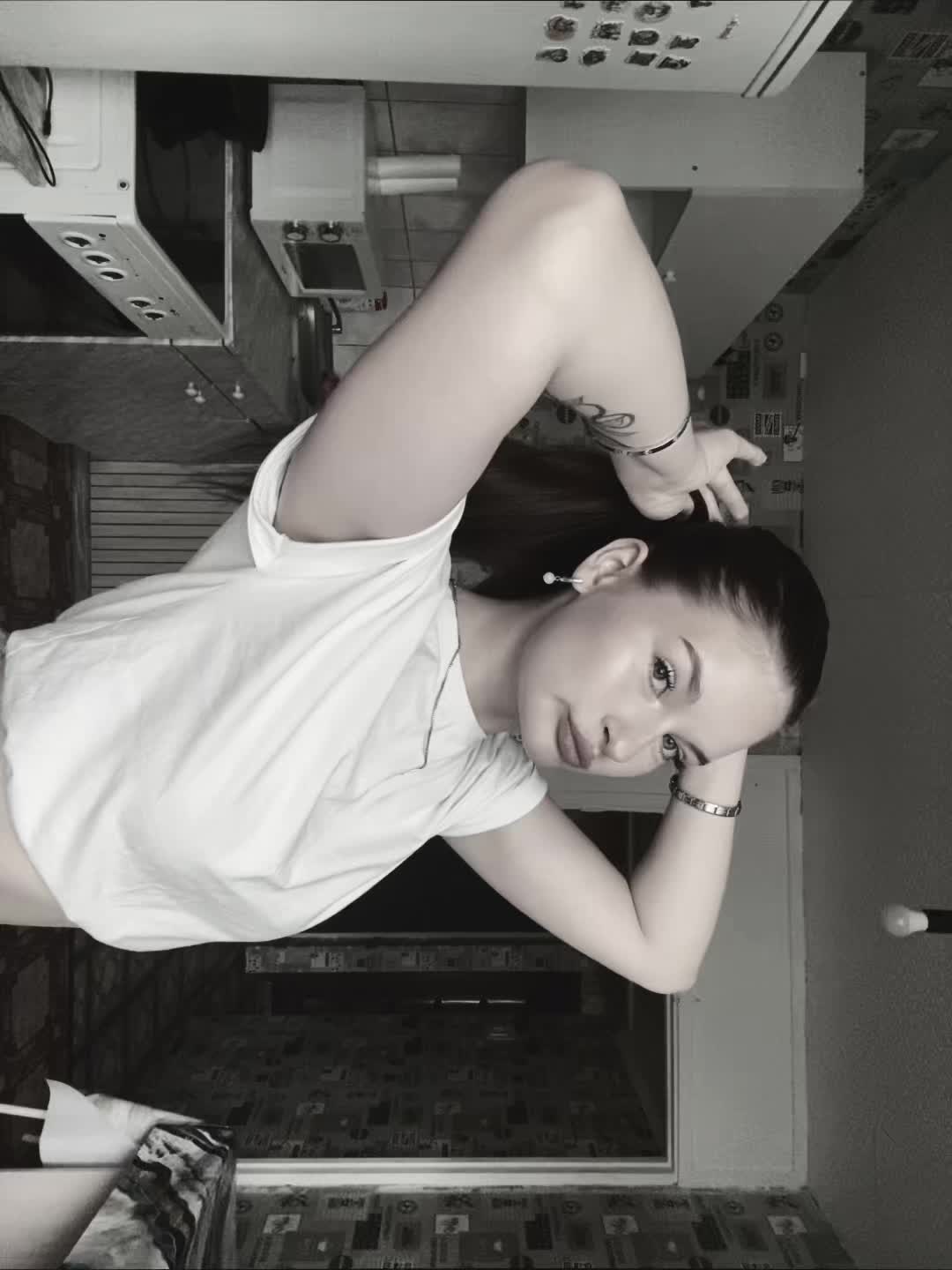 @🥴