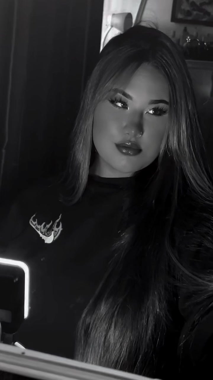 @Lorena flames🔥