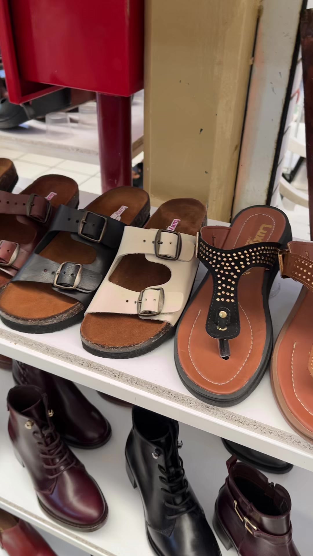 @Luxy Zapaterias