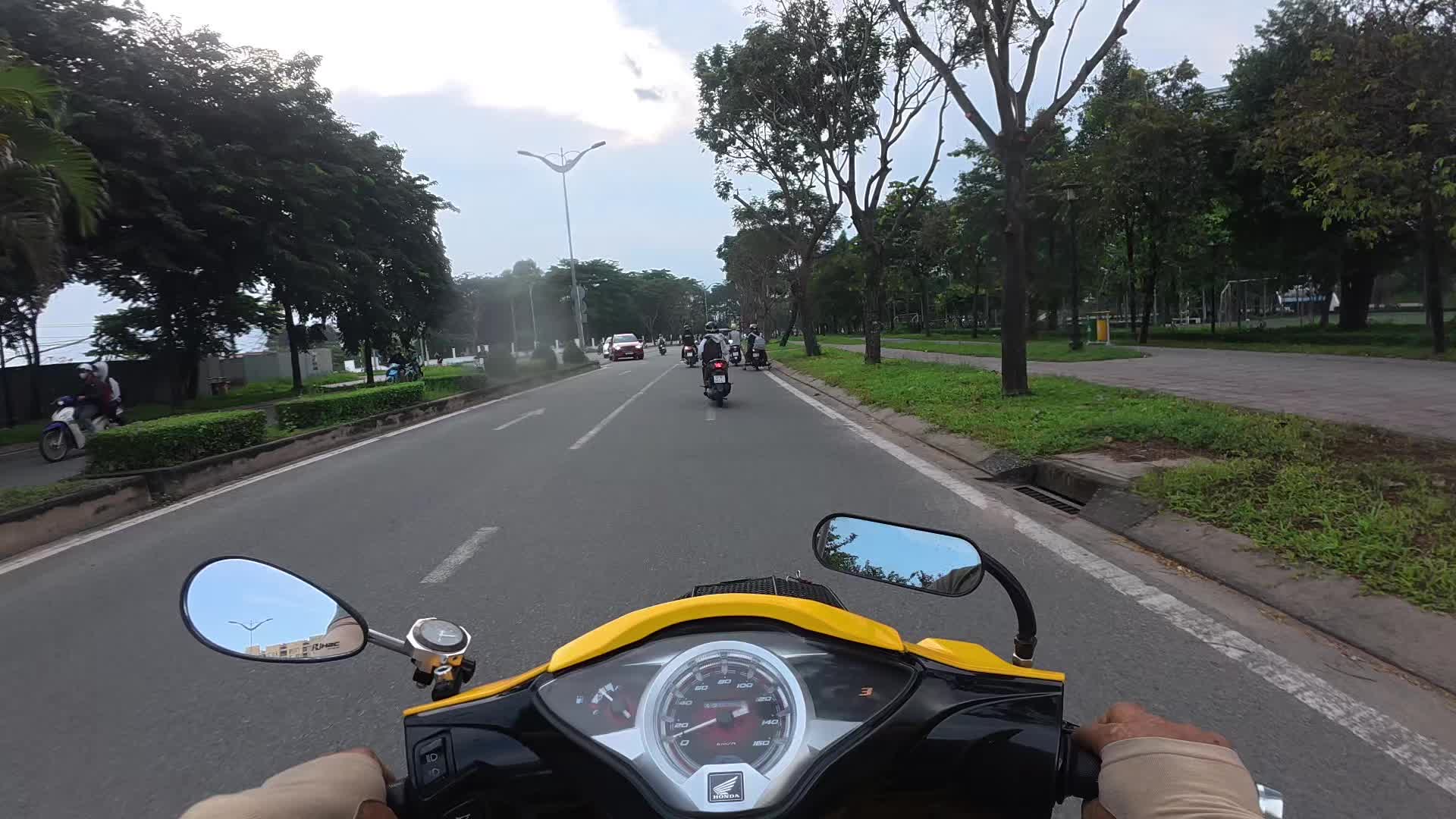 @Long Quận 9