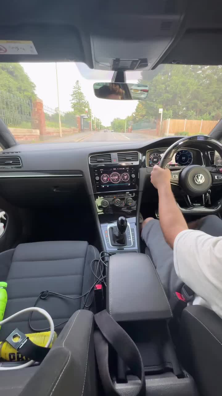 @Golf_R...👻💨🔞