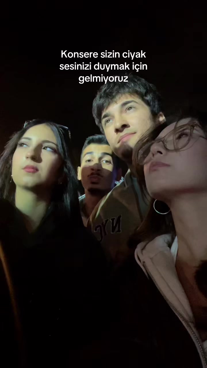 @Ayşenur