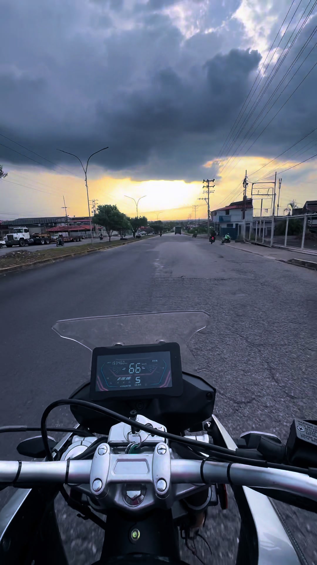 @lachamita⚡