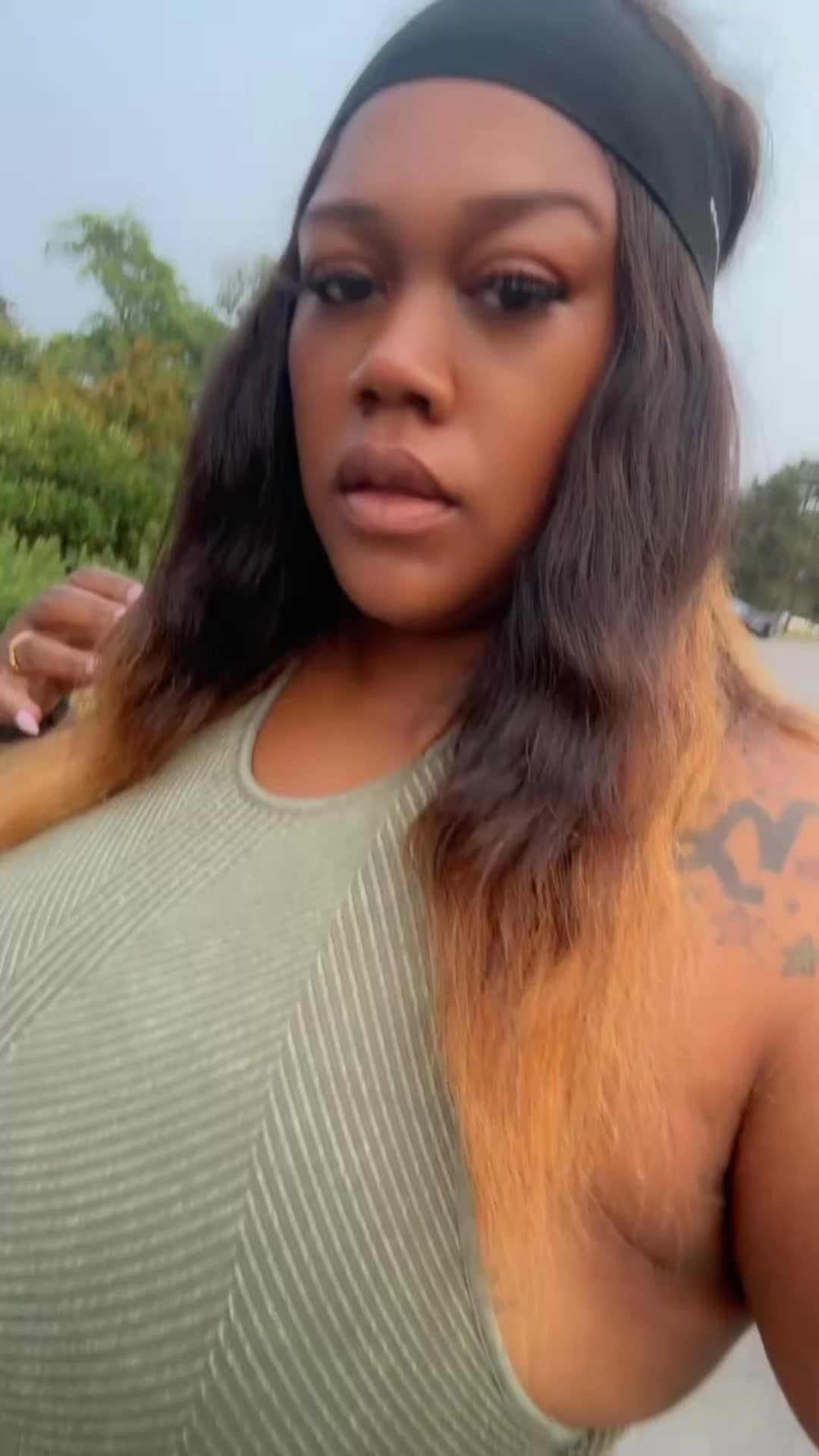 @The_Real_Lo