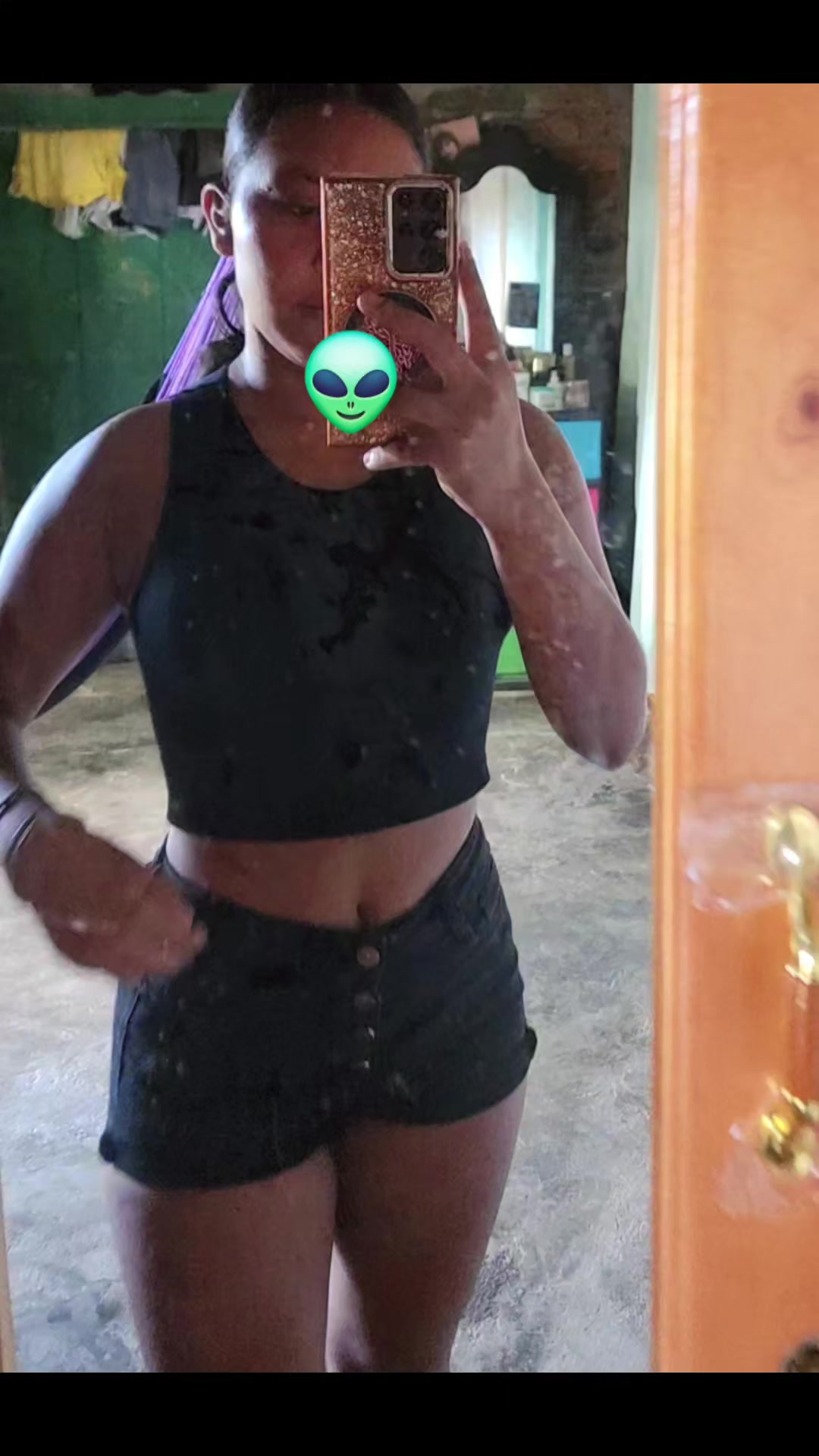 @𝐾𝑎𝑡𝑦_𝑆𝑎𝑛𝑐ℎ𝑥𝑧.👩🏾&zwj;🦱