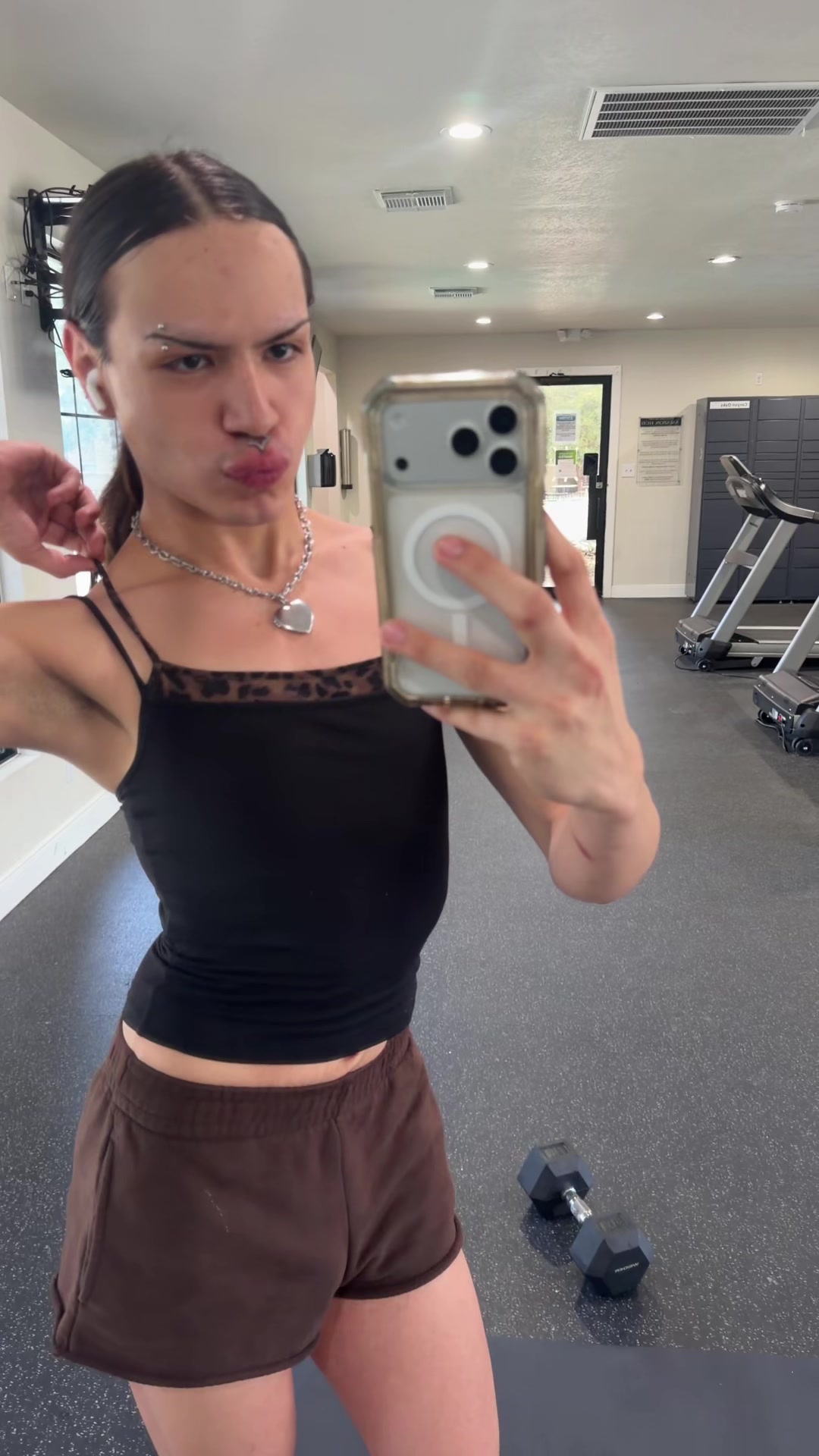 @★★★