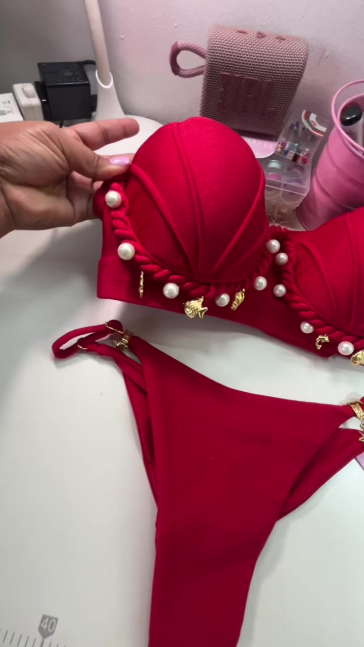 @Coquetaswimsuit