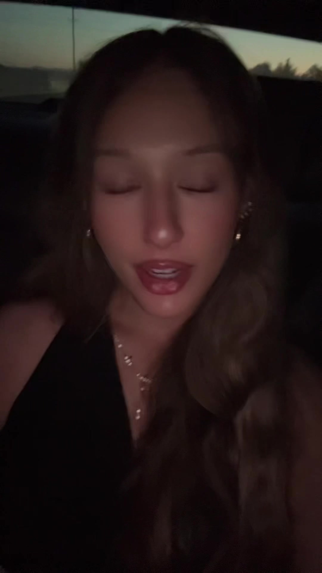@Lilyyy ⋆˙⟡♡⟡⋆˙