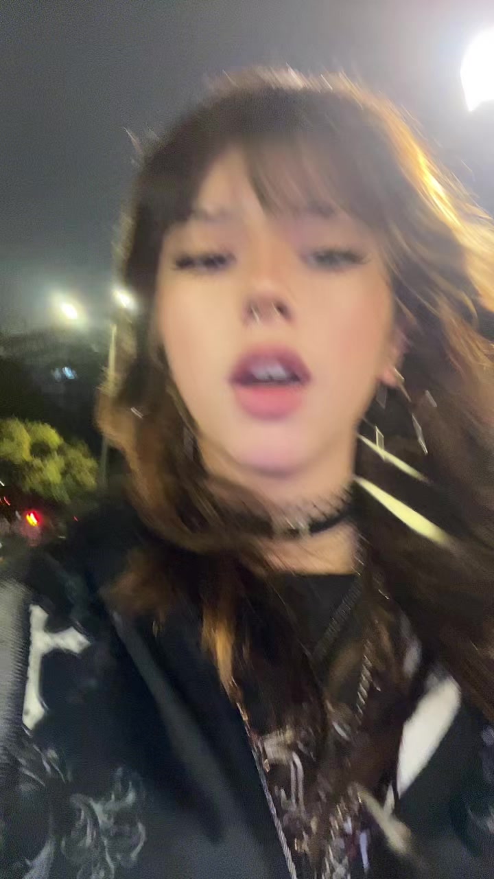 @🕸️