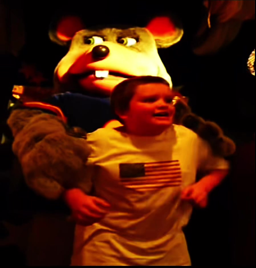 @UncannyVids