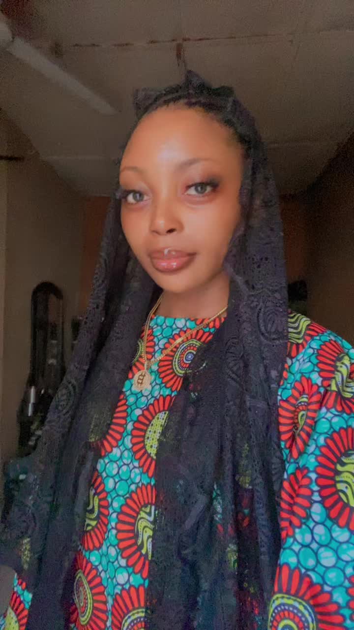 @Aisha🧕💅