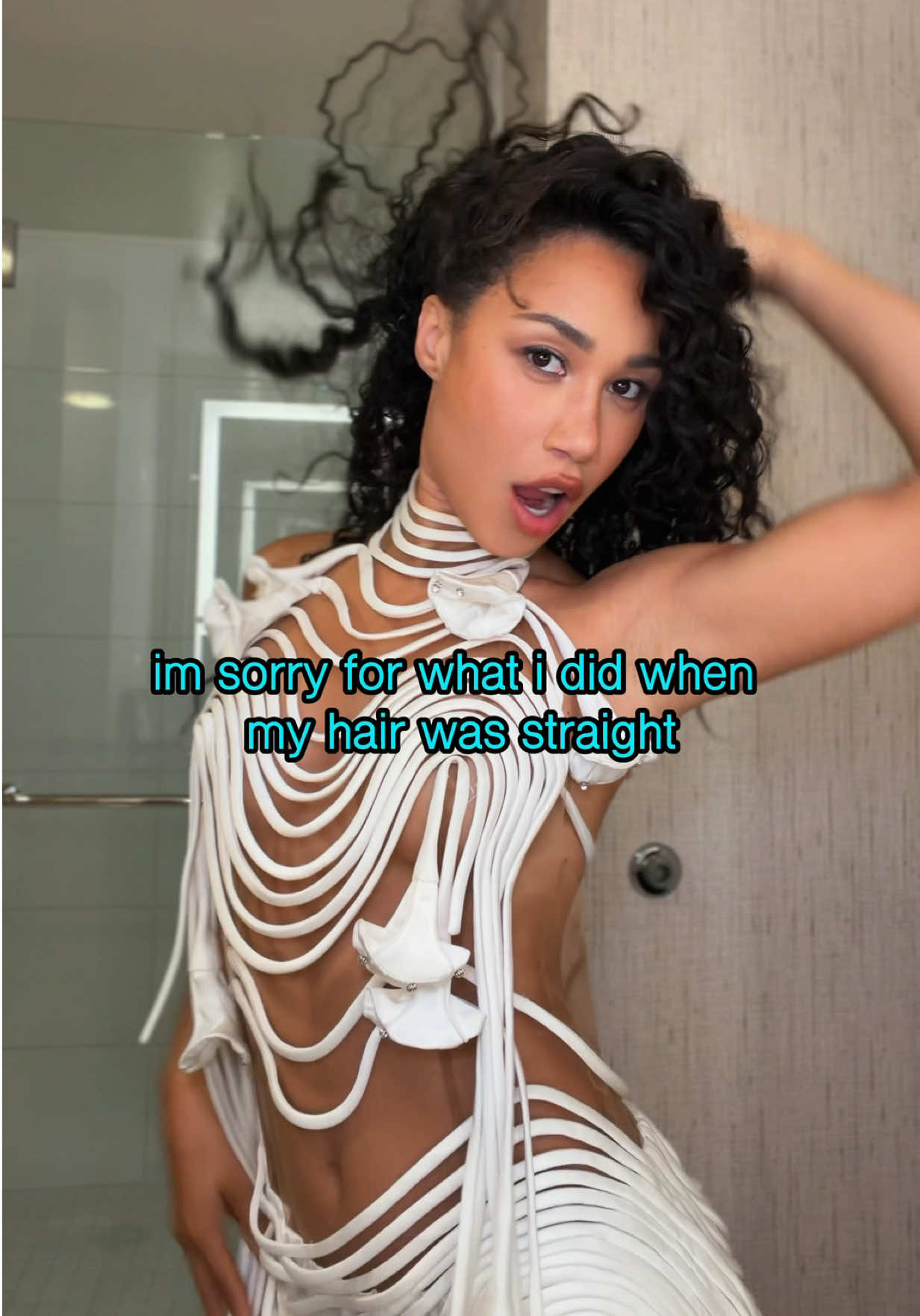 @Eva Gutowski