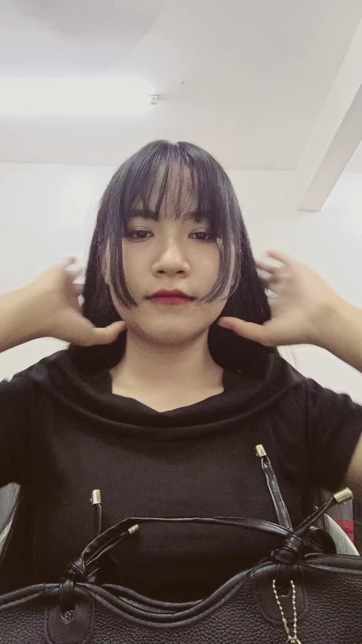 @🍀San🍀(ကလေးသူ)