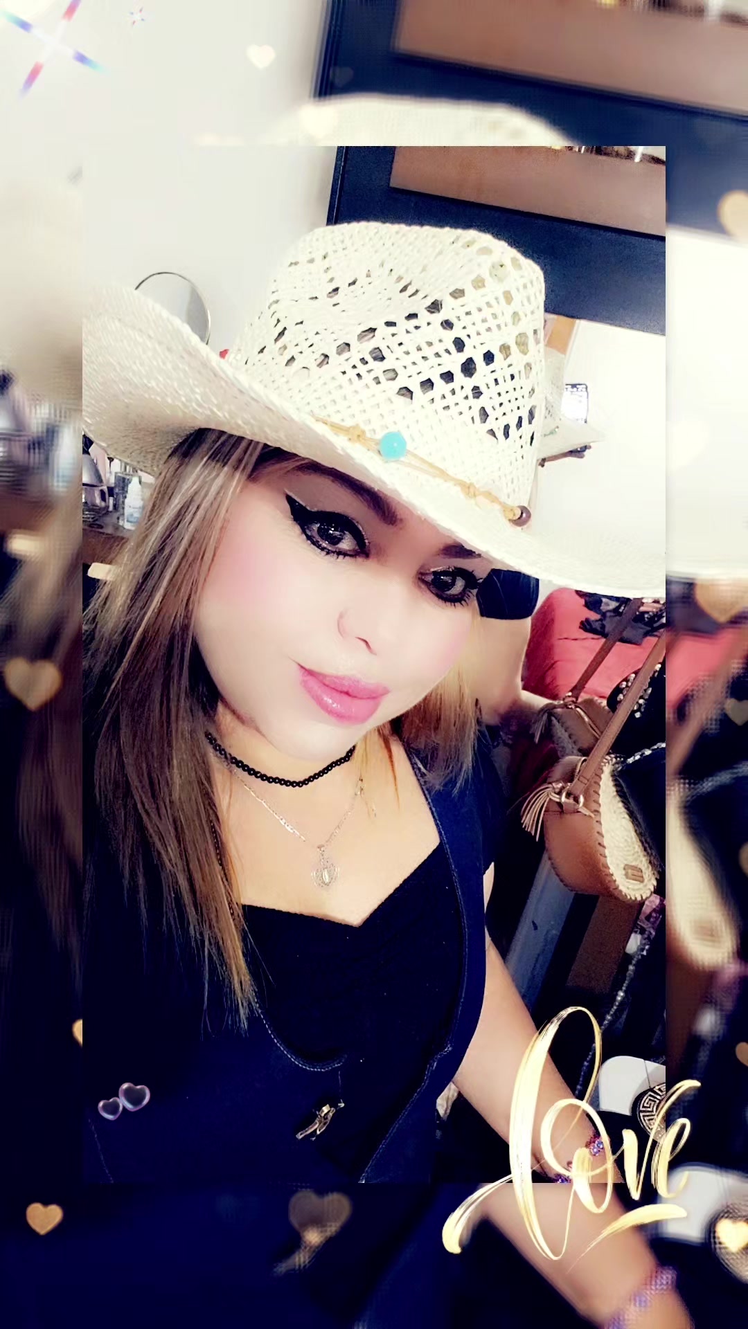 @alauravarela345