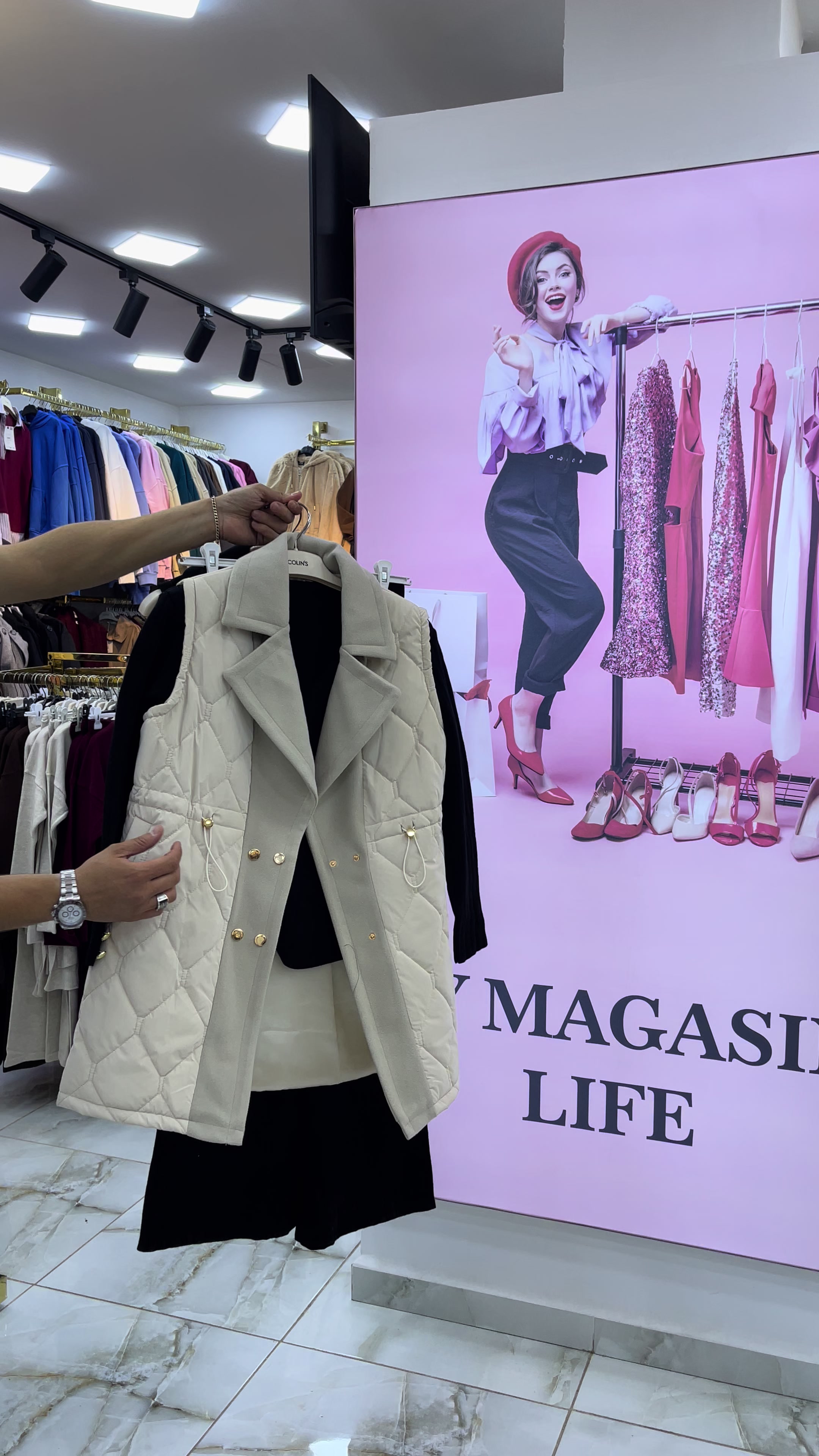@MAGASIN LIFE 16
